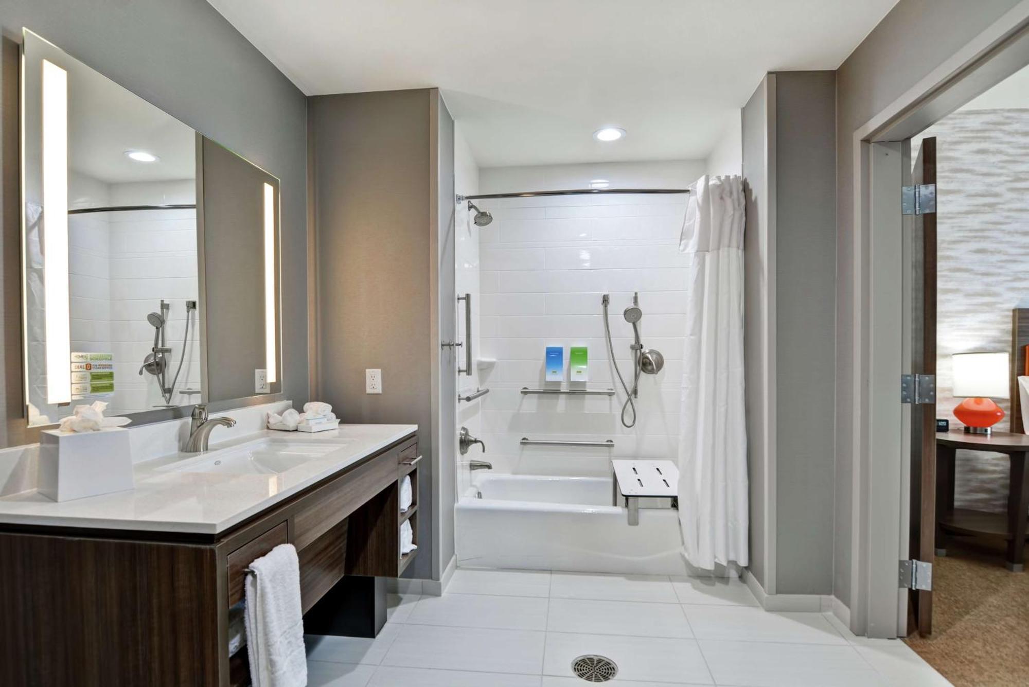 Home2 Suites By Hilton Bedford Dfw West Екстер'єр фото