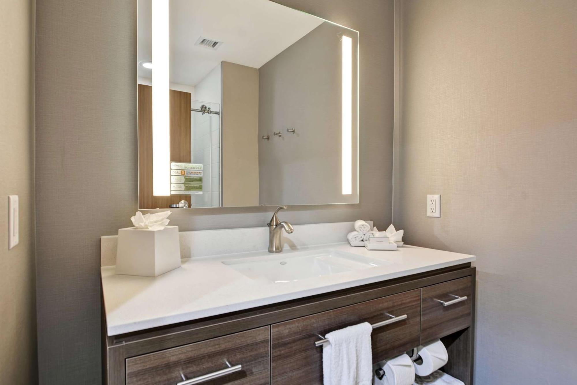 Home2 Suites By Hilton Bedford Dfw West Екстер'єр фото